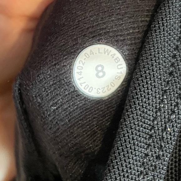 lululemon Snow Warrior Parka in Black, size 8 - Picture 7 of 7